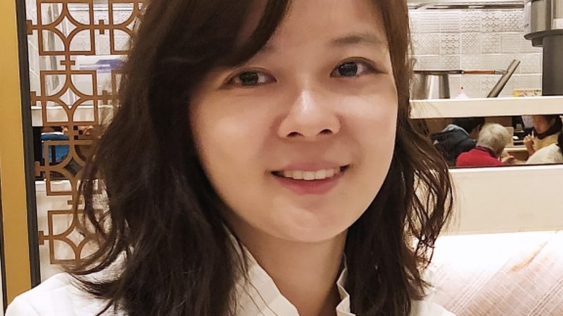 玻璃瓶还是塑料瓶？培养基储存容器选择揭秘**